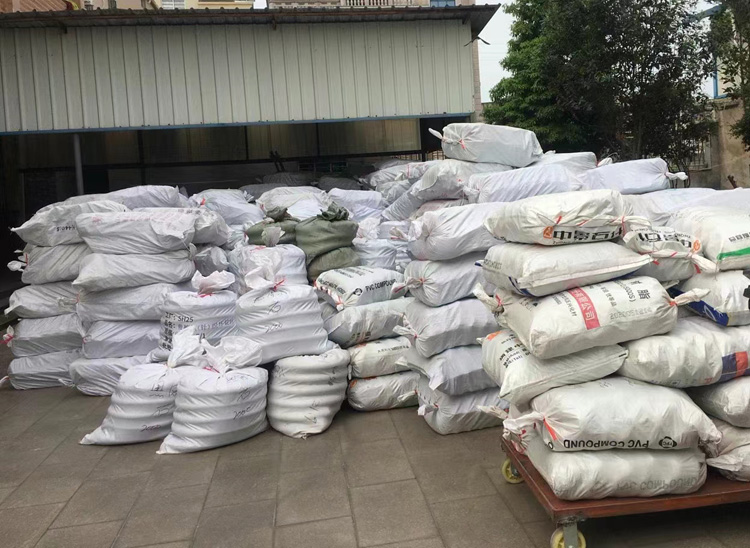 白色塑料鞋撑889 详10.jpg